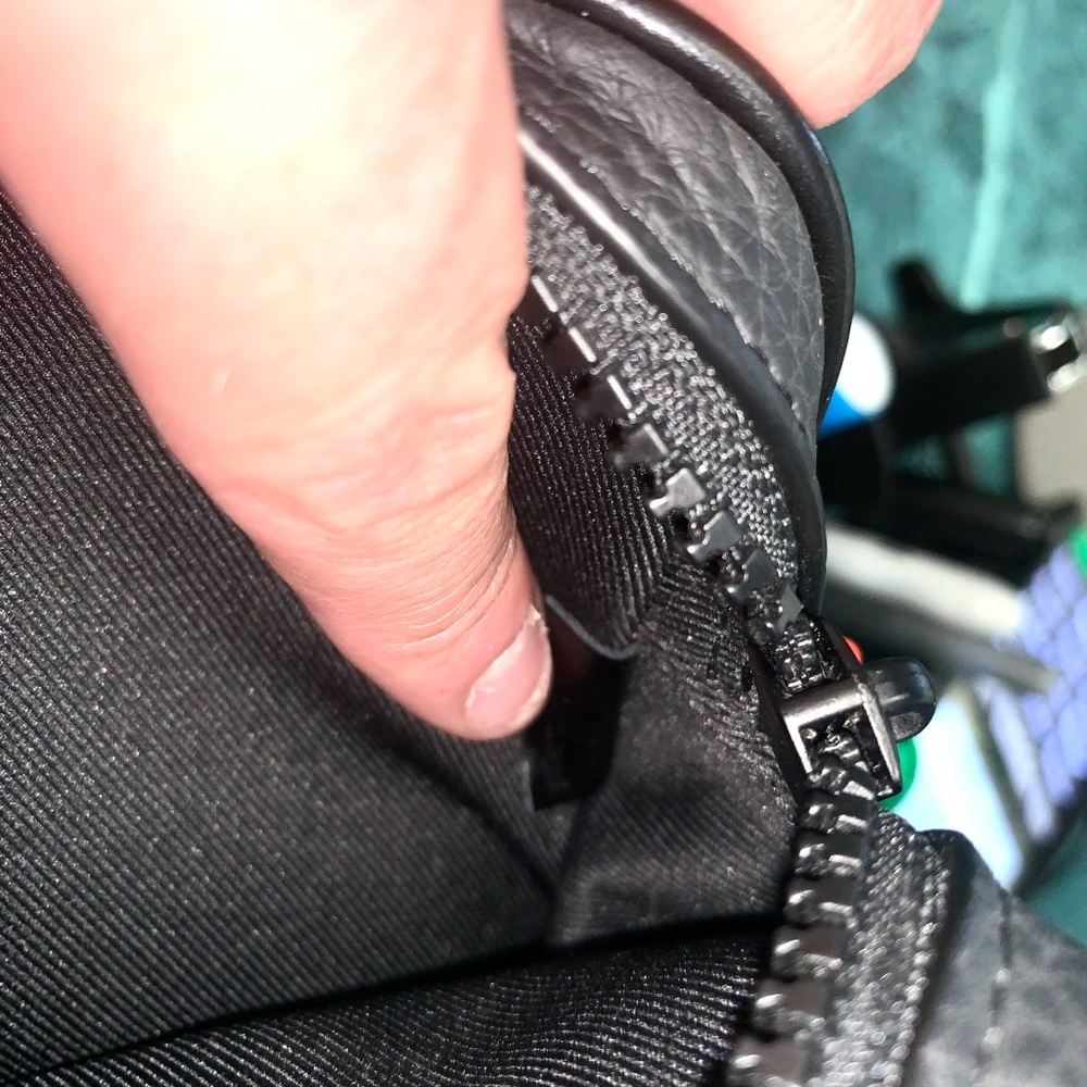 LV x Virgil Volga Belt Bag - Picture 6 of 11